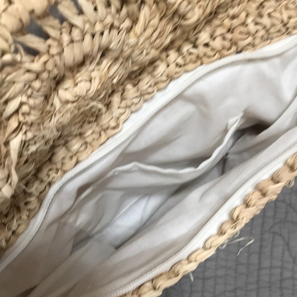 Ellen & James Hans woven clutch - Picture 3 of 3